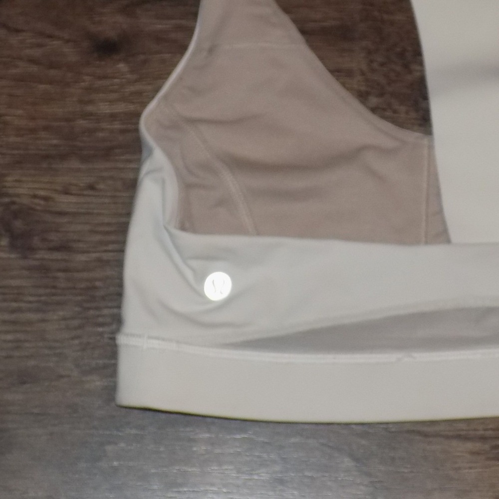 Lululemon Invigorate High Support Sports Bra Womens 8 White Excellent Racerback - Picture 3 of 6